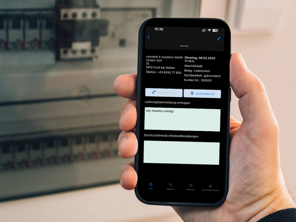 Handyscreen mit Angaben zur Zeiterfassung